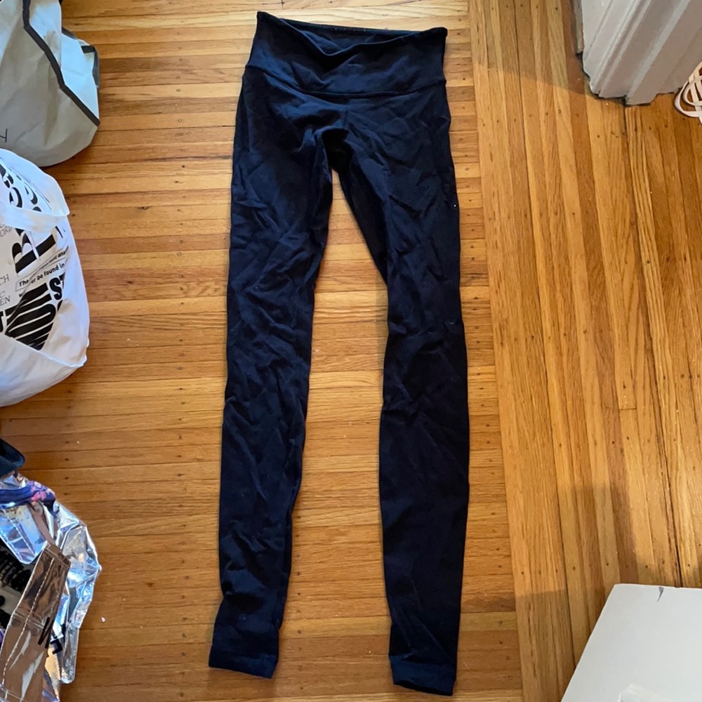 Black Lululemon Wunder Unders!!!